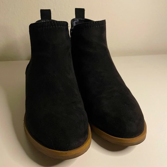 Time and Tru memory foam booties, in black - Picture 2 of 4